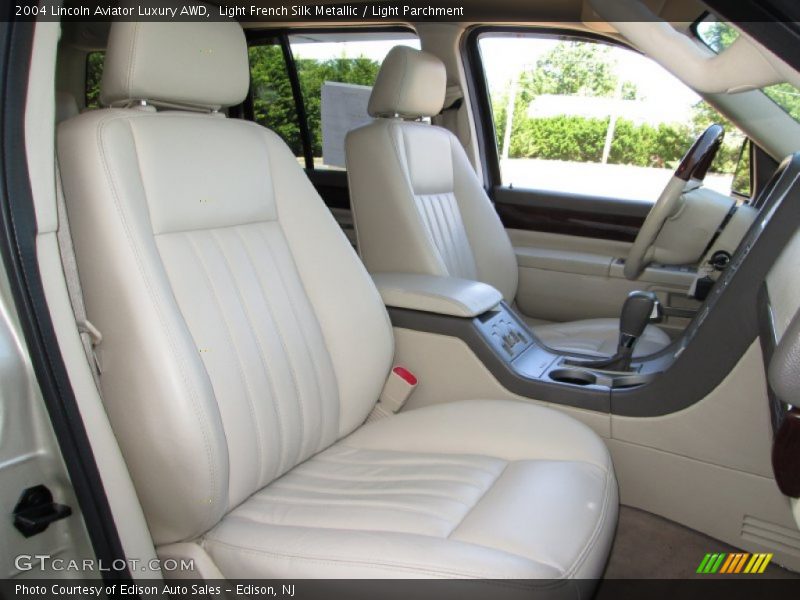 Light French Silk Metallic / Light Parchment 2004 Lincoln Aviator Luxury AWD