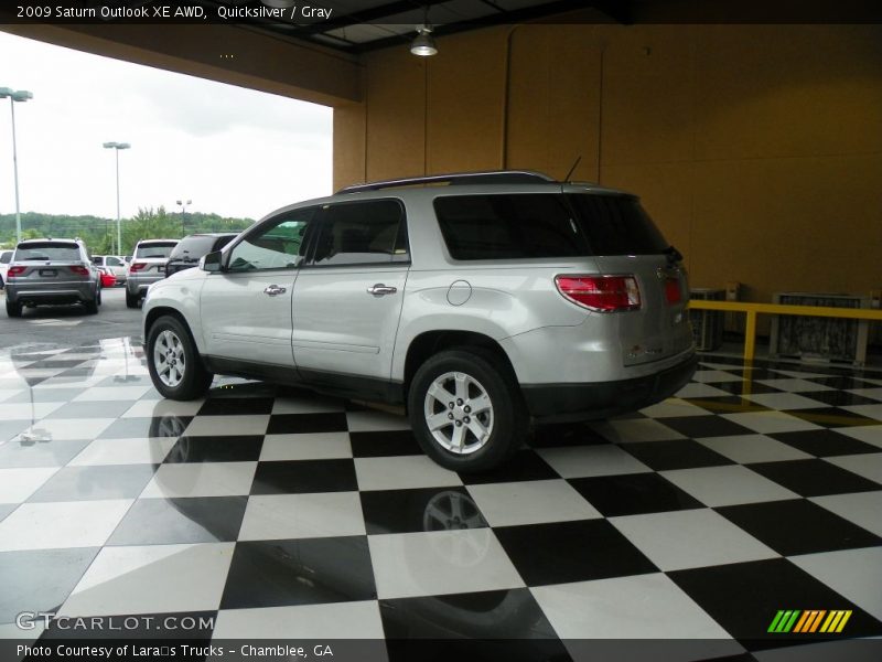 Quicksilver / Gray 2009 Saturn Outlook XE AWD