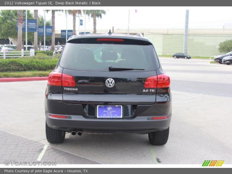 Deep Black Metallic / Black 2012 Volkswagen Tiguan SE