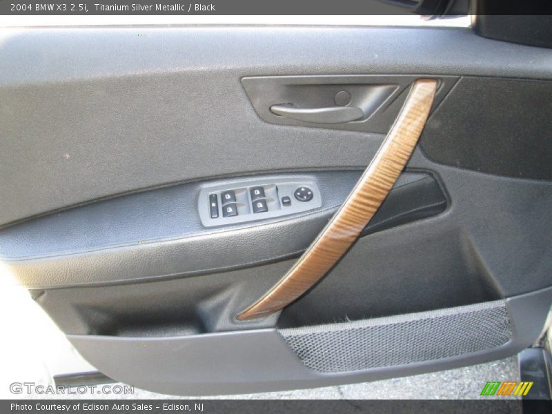 Titanium Silver Metallic / Black 2004 BMW X3 2.5i