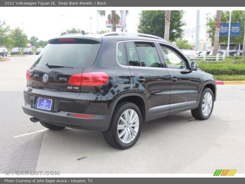 Deep Black Metallic / Black 2012 Volkswagen Tiguan SE