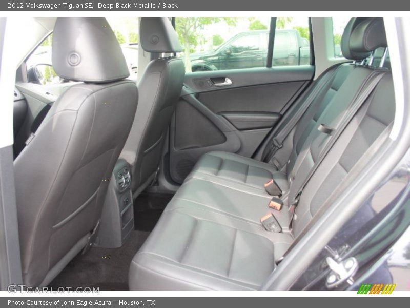 Deep Black Metallic / Black 2012 Volkswagen Tiguan SE
