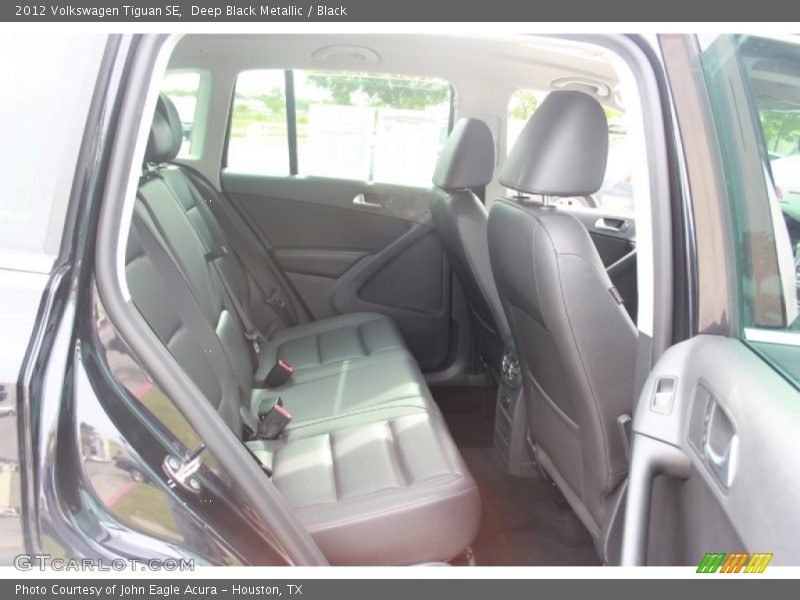 Deep Black Metallic / Black 2012 Volkswagen Tiguan SE