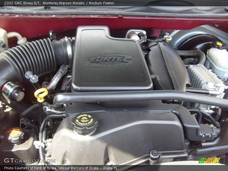 Monterey Maroon Metallic / Medium Pewter 2002 GMC Envoy SLT