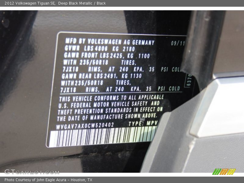 Deep Black Metallic / Black 2012 Volkswagen Tiguan SE