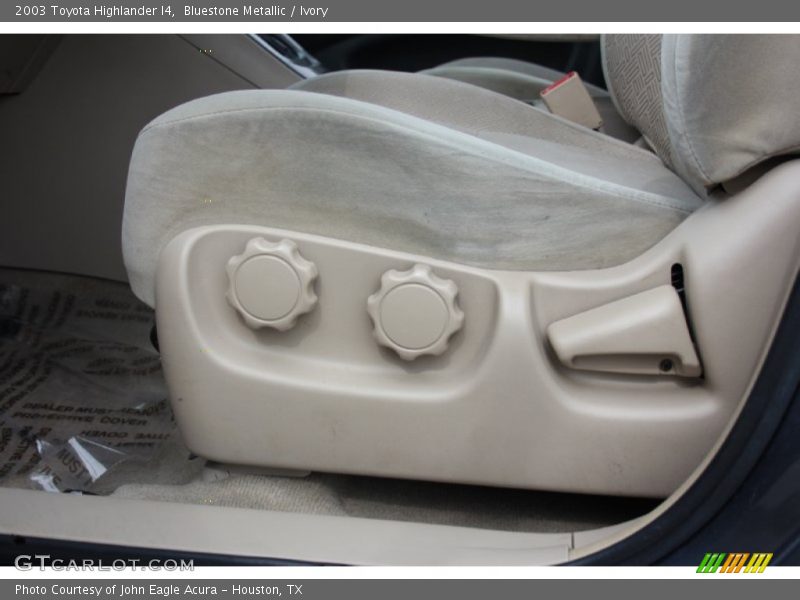 Bluestone Metallic / Ivory 2003 Toyota Highlander I4