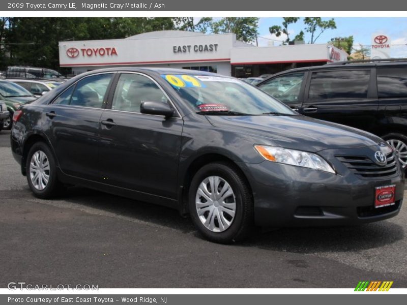Magnetic Gray Metallic / Ash 2009 Toyota Camry LE