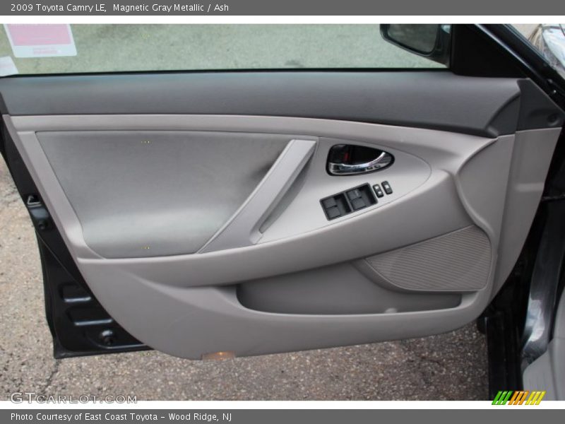 Magnetic Gray Metallic / Ash 2009 Toyota Camry LE