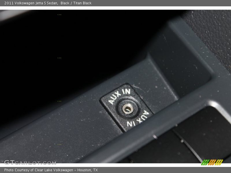Black / Titan Black 2011 Volkswagen Jetta S Sedan