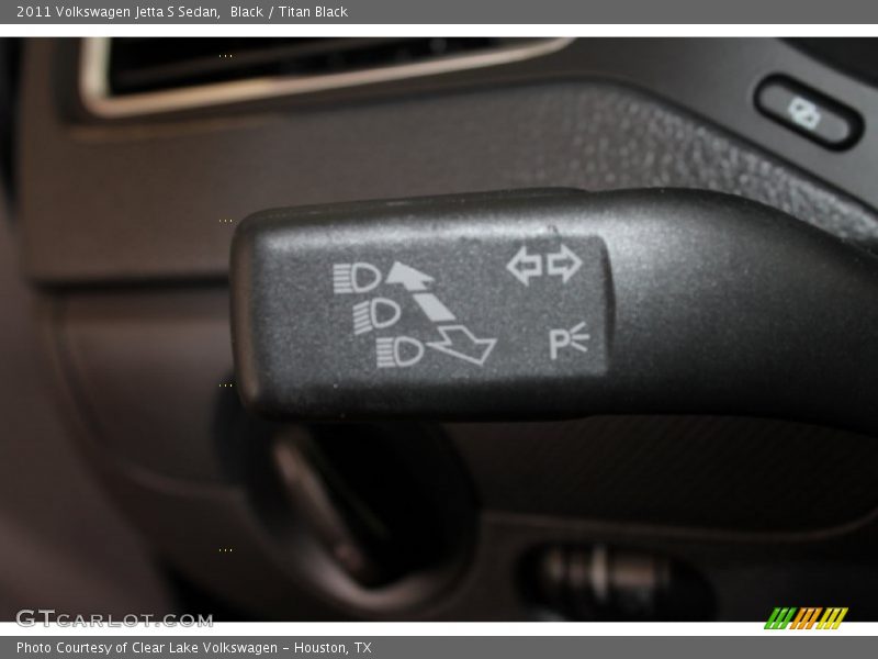 Black / Titan Black 2011 Volkswagen Jetta S Sedan
