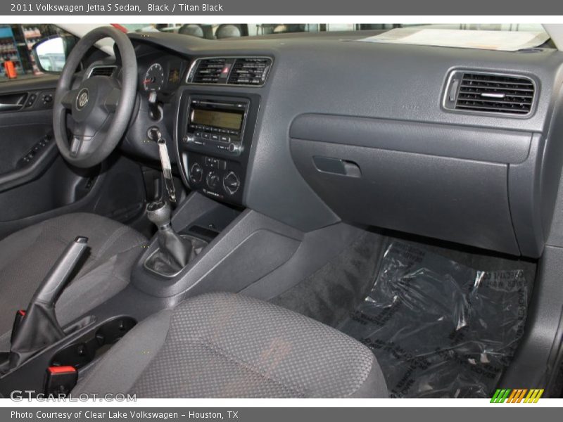 Black / Titan Black 2011 Volkswagen Jetta S Sedan