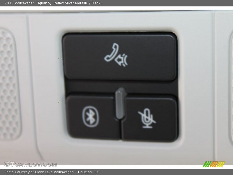 Reflex Silver Metallic / Black 2013 Volkswagen Tiguan S