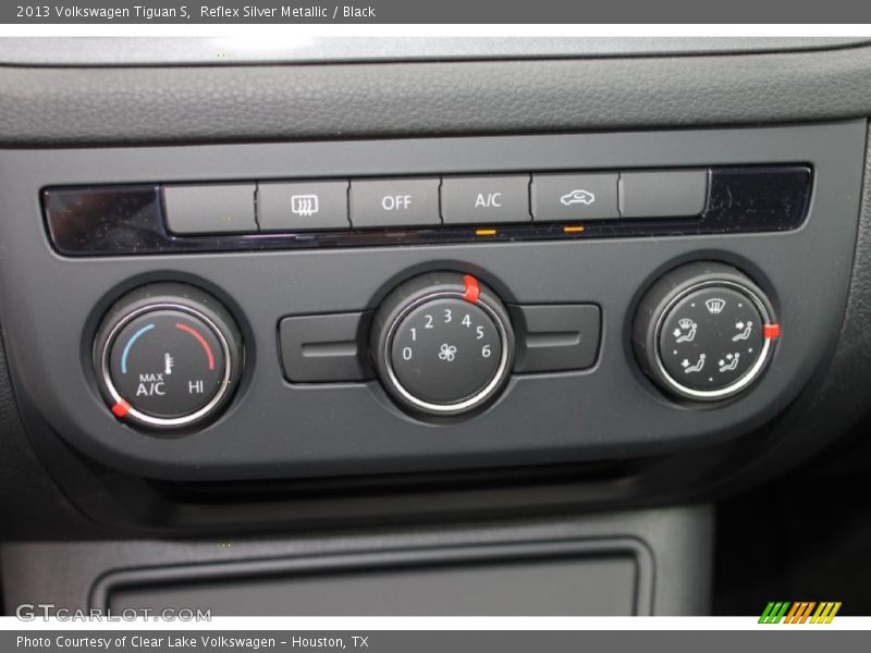 Reflex Silver Metallic / Black 2013 Volkswagen Tiguan S