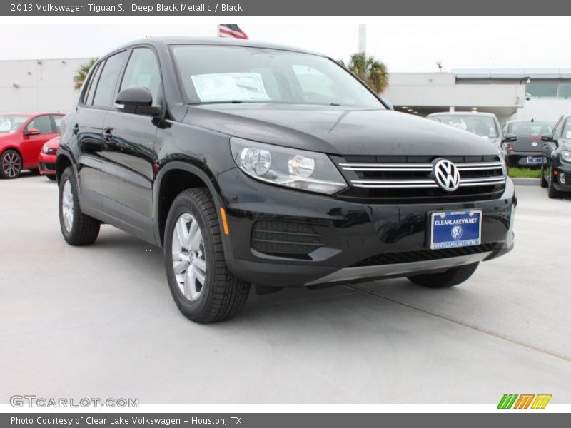 Deep Black Metallic / Black 2013 Volkswagen Tiguan S