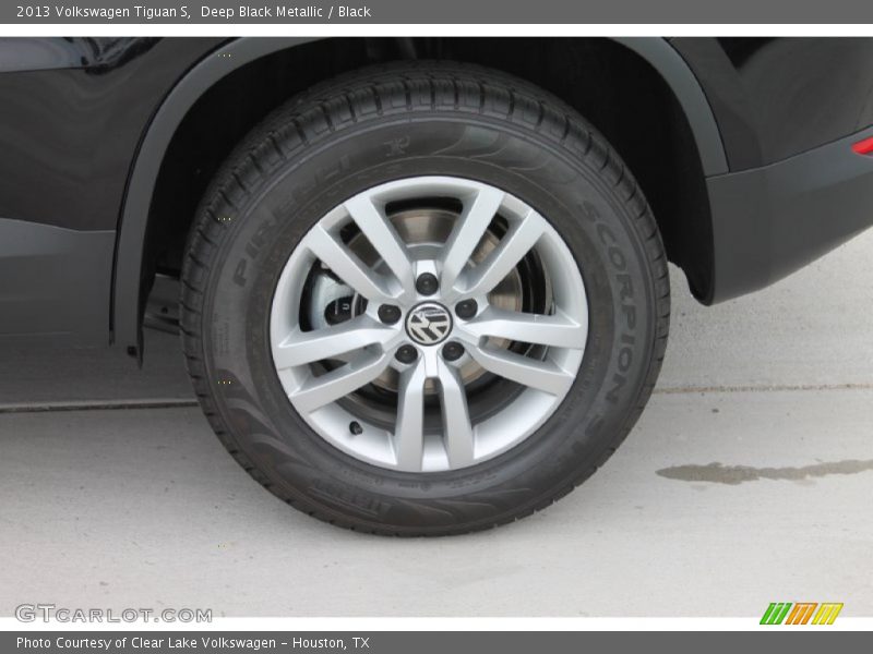 Deep Black Metallic / Black 2013 Volkswagen Tiguan S