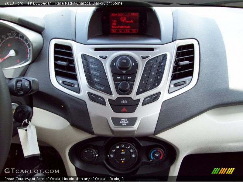 Race Red / Charcoal Black/Light Stone 2013 Ford Fiesta SE Sedan