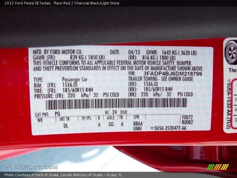 Race Red / Charcoal Black/Light Stone 2013 Ford Fiesta SE Sedan
