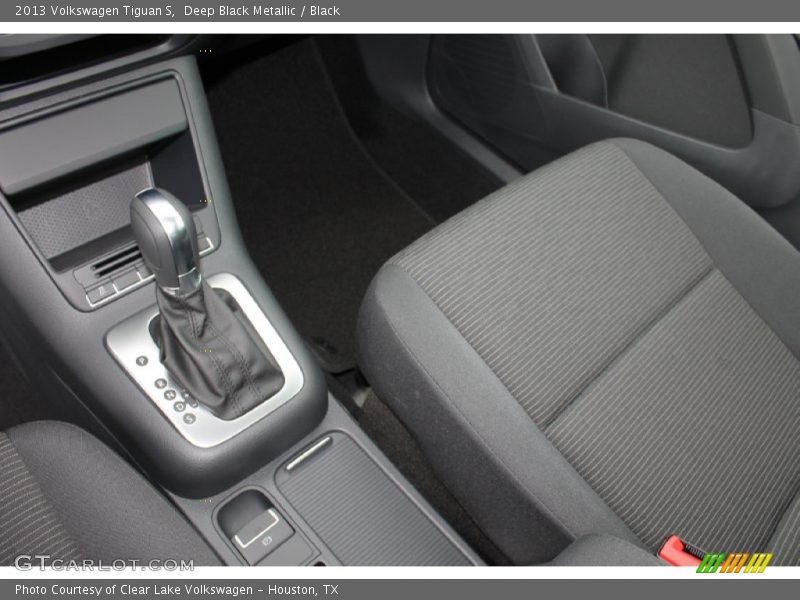 Deep Black Metallic / Black 2013 Volkswagen Tiguan S