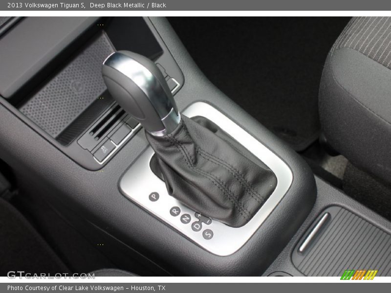Deep Black Metallic / Black 2013 Volkswagen Tiguan S