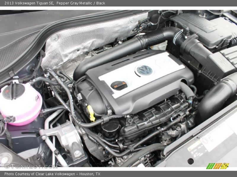 Pepper Gray Metallic / Black 2013 Volkswagen Tiguan SE