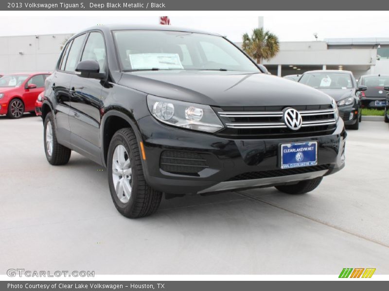 Deep Black Metallic / Black 2013 Volkswagen Tiguan S