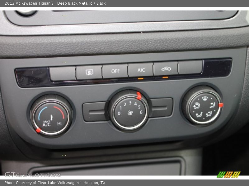 Deep Black Metallic / Black 2013 Volkswagen Tiguan S