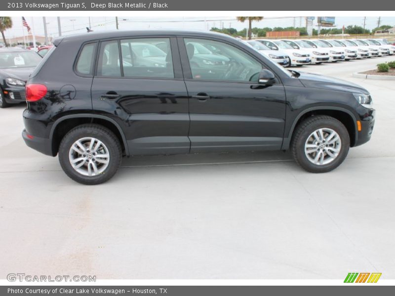 Deep Black Metallic / Black 2013 Volkswagen Tiguan S