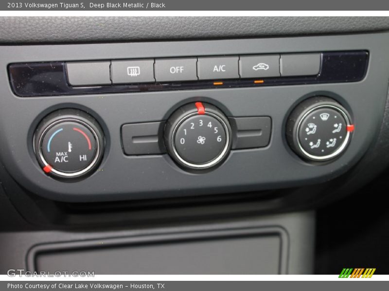 Deep Black Metallic / Black 2013 Volkswagen Tiguan S
