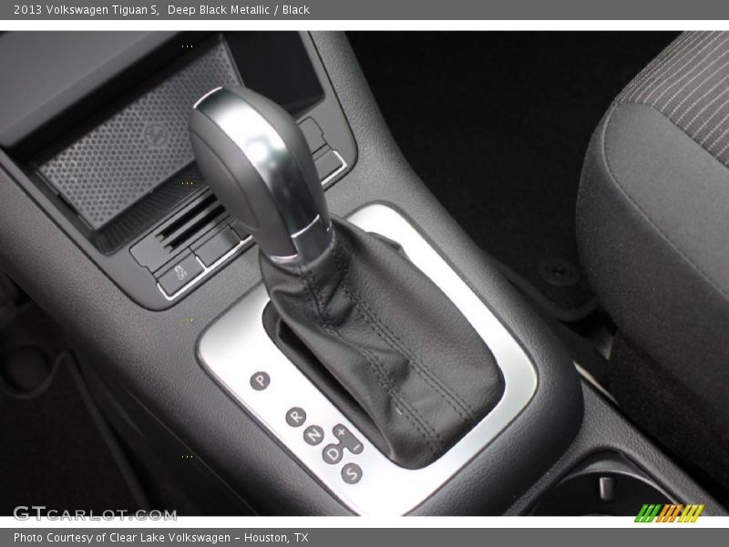 Deep Black Metallic / Black 2013 Volkswagen Tiguan S