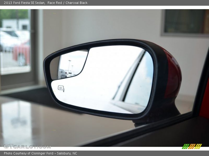 Race Red / Charcoal Black 2013 Ford Fiesta SE Sedan