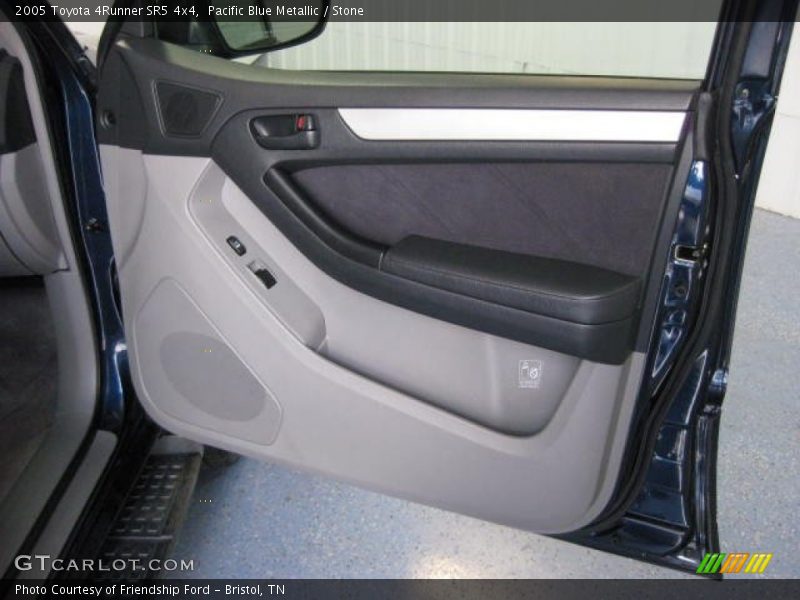 Pacific Blue Metallic / Stone 2005 Toyota 4Runner SR5 4x4