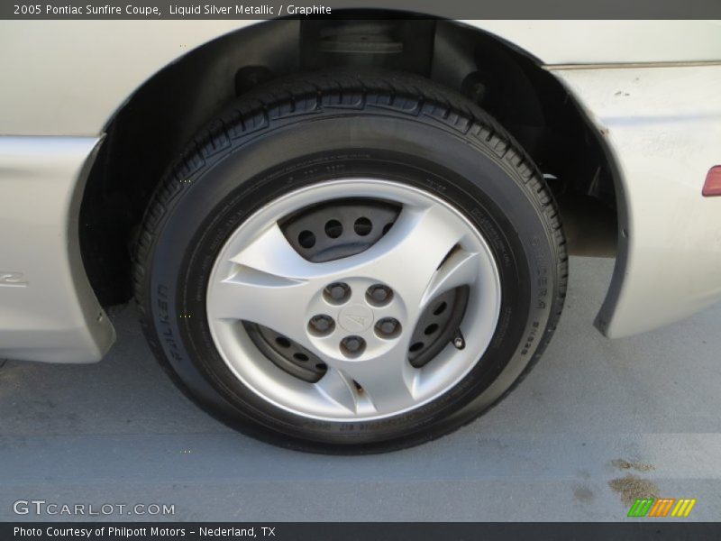Liquid Silver Metallic / Graphite 2005 Pontiac Sunfire Coupe
