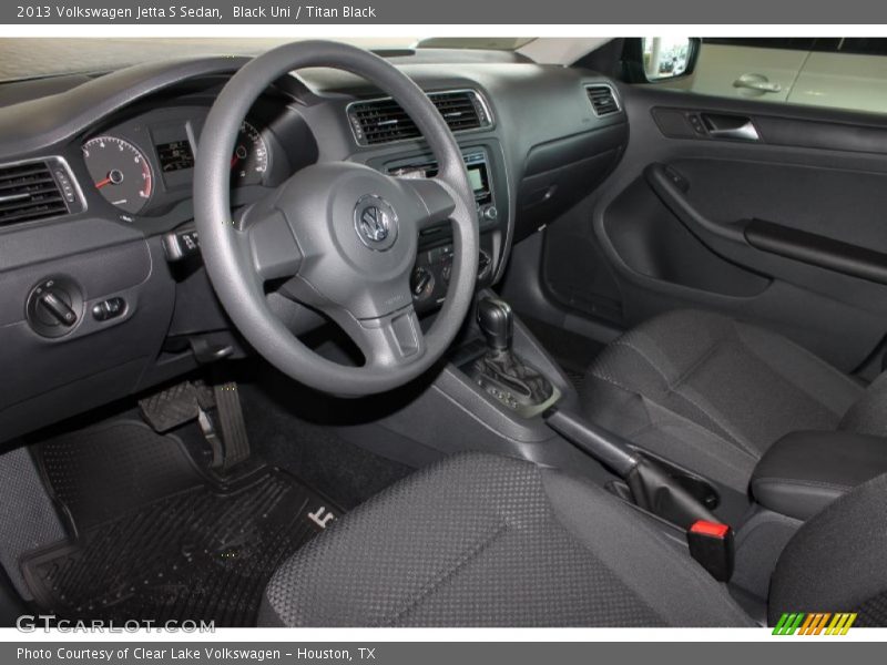 Black Uni / Titan Black 2013 Volkswagen Jetta S Sedan