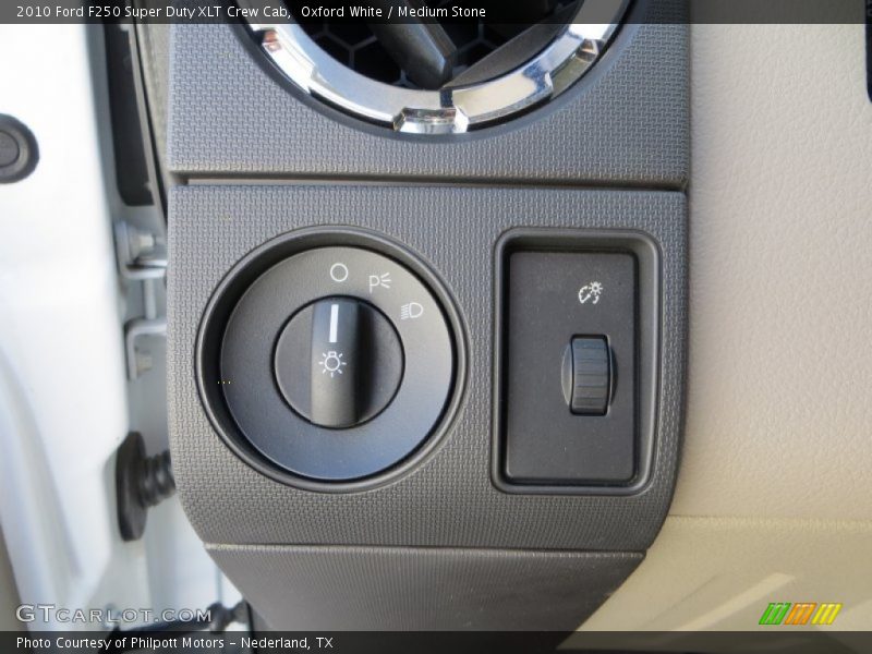 Oxford White / Medium Stone 2010 Ford F250 Super Duty XLT Crew Cab