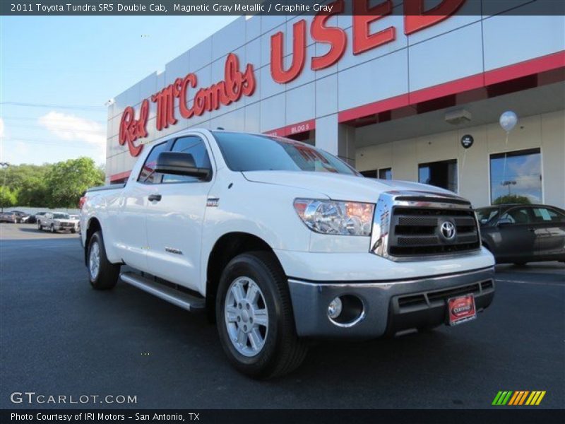 Magnetic Gray Metallic / Graphite Gray 2011 Toyota Tundra SR5 Double Cab