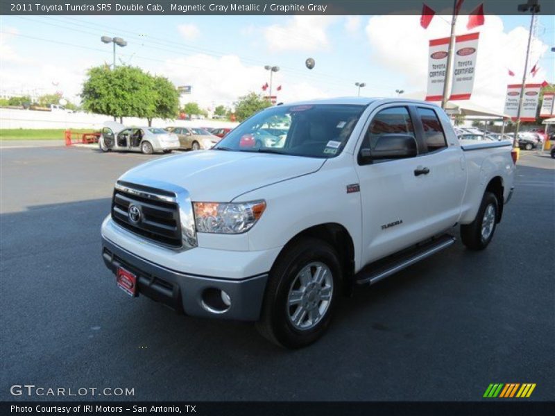 Magnetic Gray Metallic / Graphite Gray 2011 Toyota Tundra SR5 Double Cab