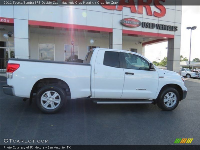 Magnetic Gray Metallic / Graphite Gray 2011 Toyota Tundra SR5 Double Cab