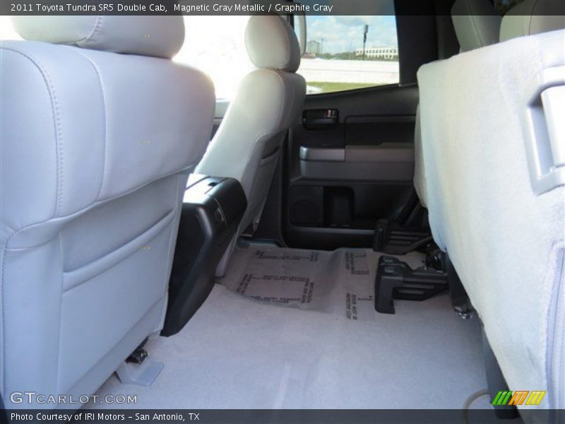 Magnetic Gray Metallic / Graphite Gray 2011 Toyota Tundra SR5 Double Cab