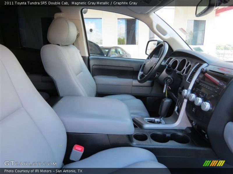 Magnetic Gray Metallic / Graphite Gray 2011 Toyota Tundra SR5 Double Cab