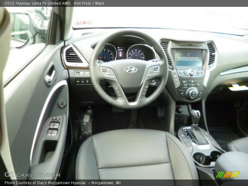 Dashboard of 2013 Santa Fe Limited AWD