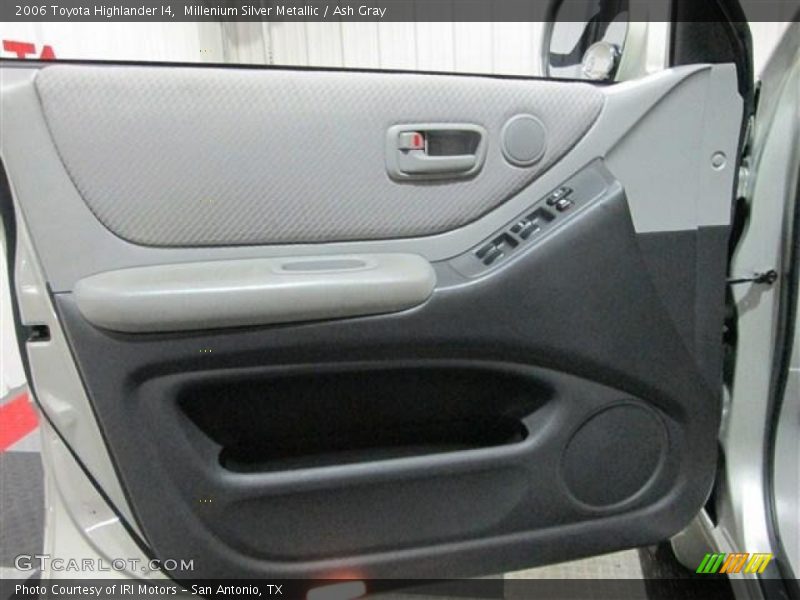Millenium Silver Metallic / Ash Gray 2006 Toyota Highlander I4