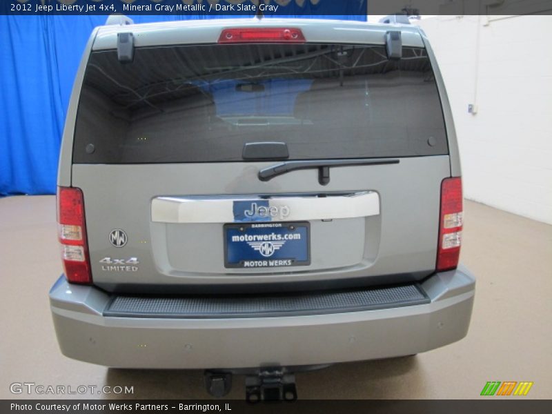 Mineral Gray Metallic / Dark Slate Gray 2012 Jeep Liberty Jet 4x4