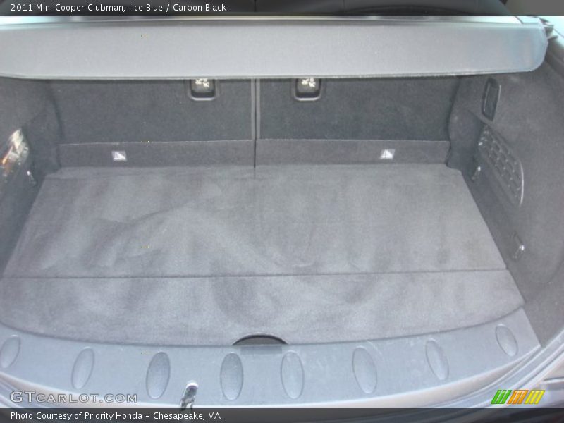 Ice Blue / Carbon Black 2011 Mini Cooper Clubman