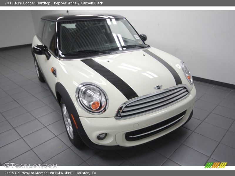 Pepper White / Carbon Black 2013 Mini Cooper Hardtop