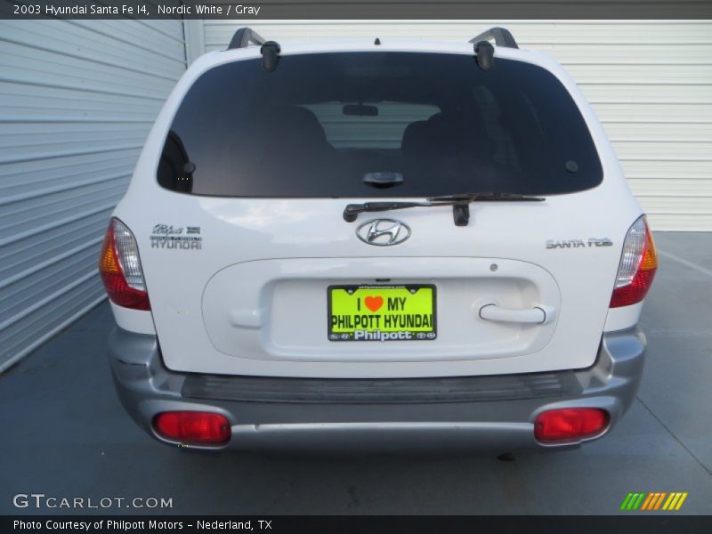 Nordic White / Gray 2003 Hyundai Santa Fe I4