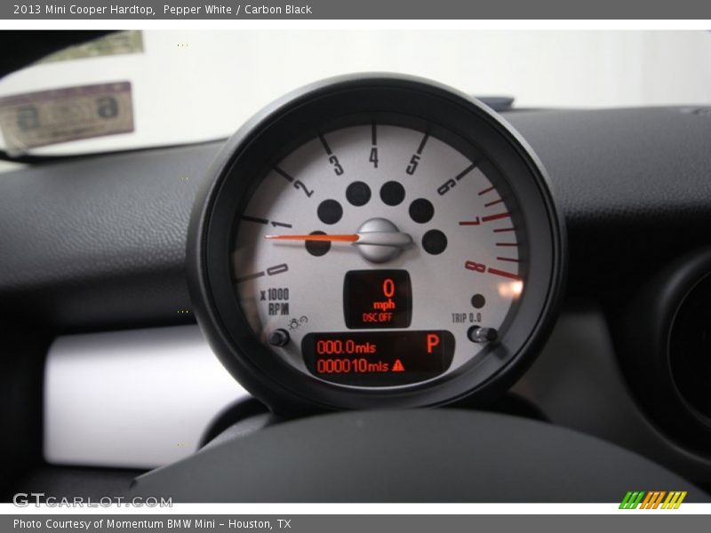 Pepper White / Carbon Black 2013 Mini Cooper Hardtop