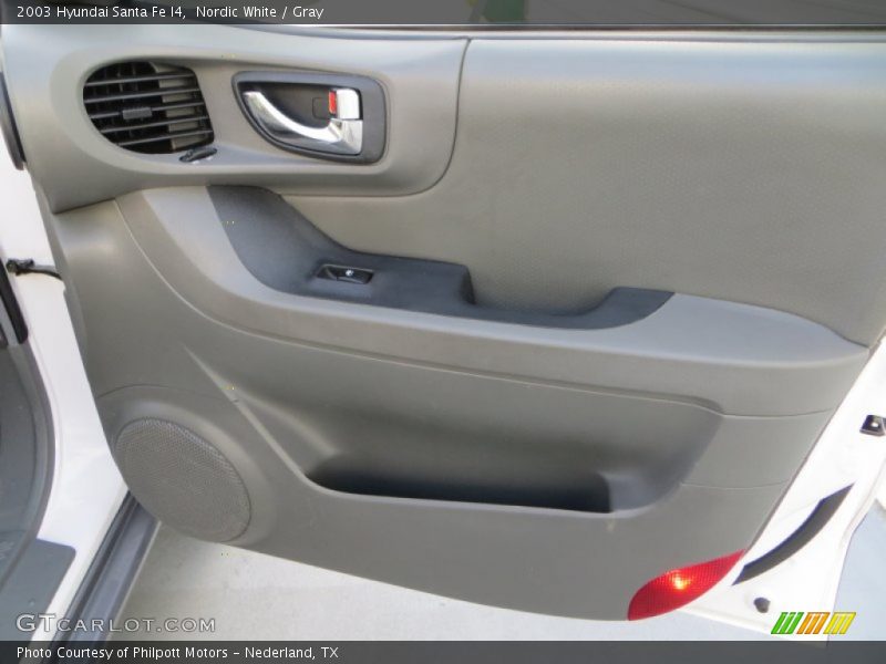 Nordic White / Gray 2003 Hyundai Santa Fe I4