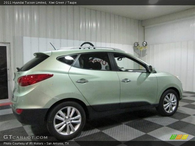 Kiwi Green / Taupe 2011 Hyundai Tucson Limited