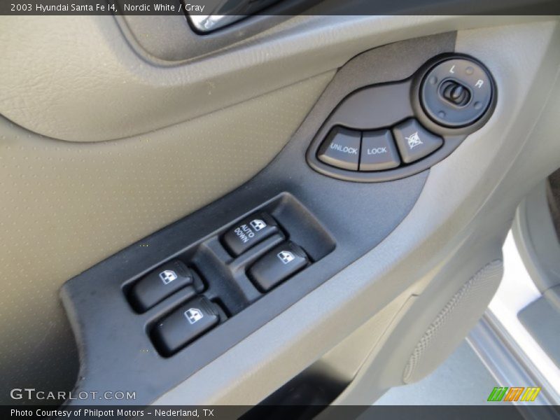 Nordic White / Gray 2003 Hyundai Santa Fe I4