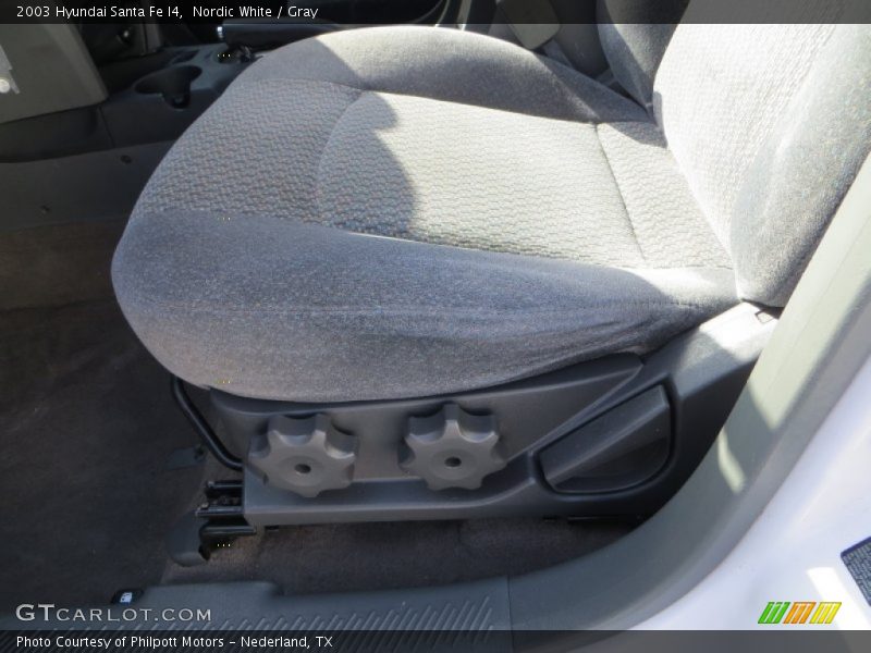 Nordic White / Gray 2003 Hyundai Santa Fe I4